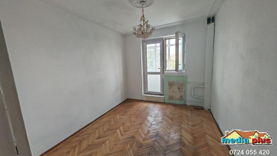 Apartament 3 camere decomandat de vânzare – Micro 19