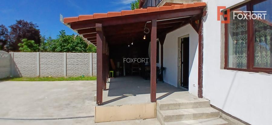 Casa individuala cu 6 camere Parter + 1 Etaj in Comlosu Mare - 37
