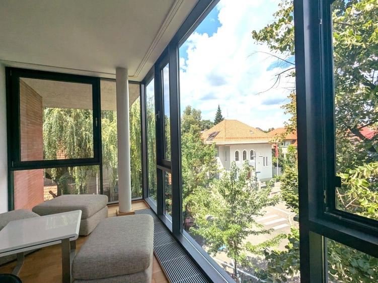 Apartament cu 5 camere, 2 terase si 2 locuri de parcare in Washington Residence!