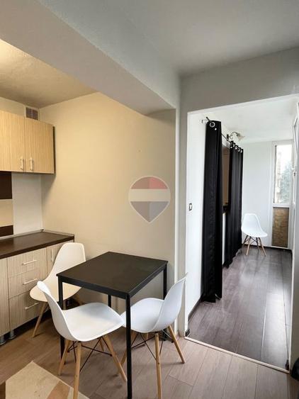 Apartament cu 1 camera de închiriat în zona Vlaicu