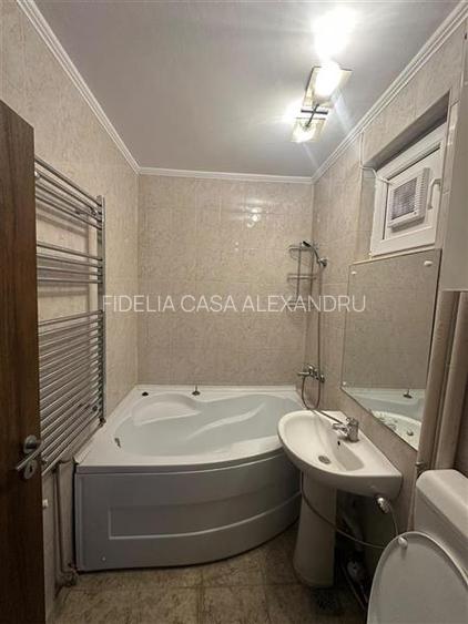 Apartament 3 camere de vanzare, semidecomandat, etaj intermediar, bloc fara risc - 16