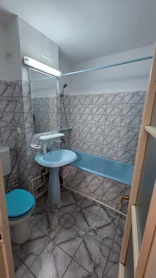 Exclusivitate-Dacia, apartament 2 camere, centrala gaz, et. 2/4, termen lung
