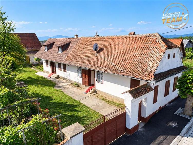 Casa traditionala transilvaneana in zona pitoresca