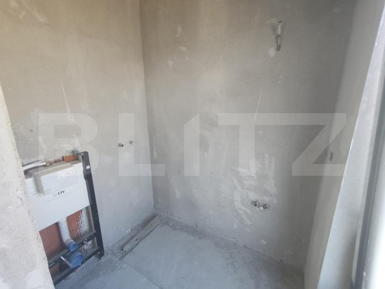 Casa noua in Santandrei , racordata la toate utilitatile si gard imprejmuitor