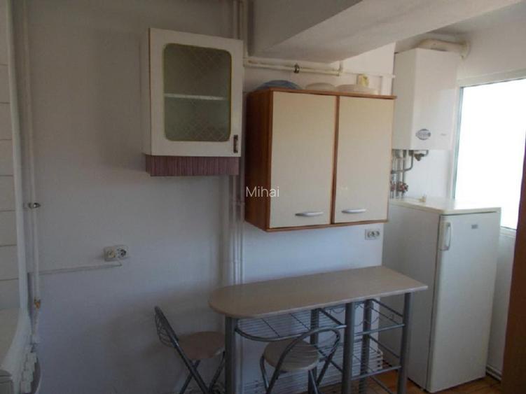 Proprietar,ofer garsionera frumoasa , bucatarie mare, contract Anaf 320 euro  - 5