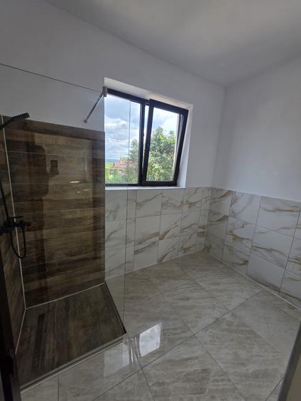 De vanzare hala+teren +2 apartamente la doar 7 km Bistrita