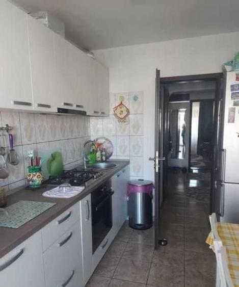 APARTAMENT 3 CAMERE DECOMANDAT CONFORT 0 ZONA TROCADERO