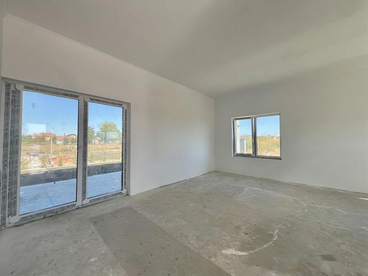 Triplex modern, 4 camere, 103 mp utili, 316 mp teren - Zona Sacalaz