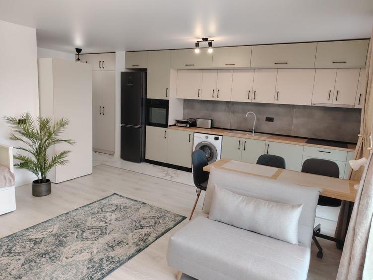 Garsonieră premium cu terasă 20 mp – Sun Royal View | Prima închiriere
