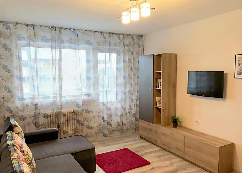 Campus-Prima închiriere după renovare-Decomandat-Termen Lung