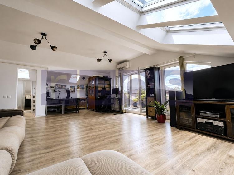VANZARE 3 CAMERE DECOMANDAT