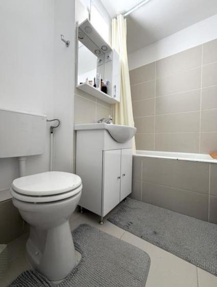 Lipovei | 4 Camere | Etaj Intermediar | Centrala Proprie.