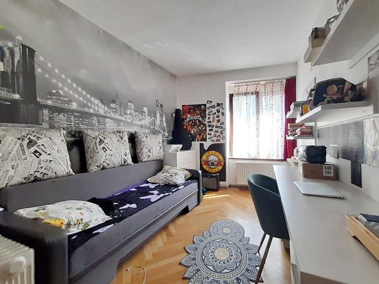 Apartament 3 Camere Vanzare - Centrul Istoric
