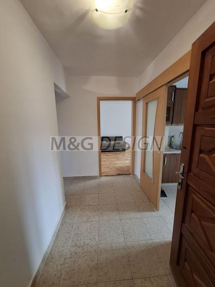 Aradului, 3 camere decomandat, 2 bai