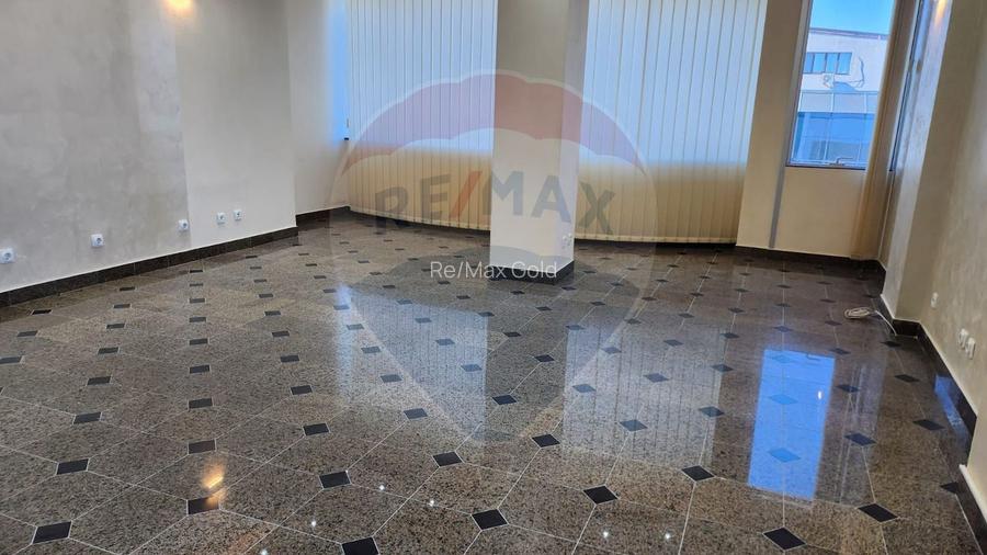 Spațiu de birouri de 1,054mp de închiriat în zona Bucureștii Noi - 30