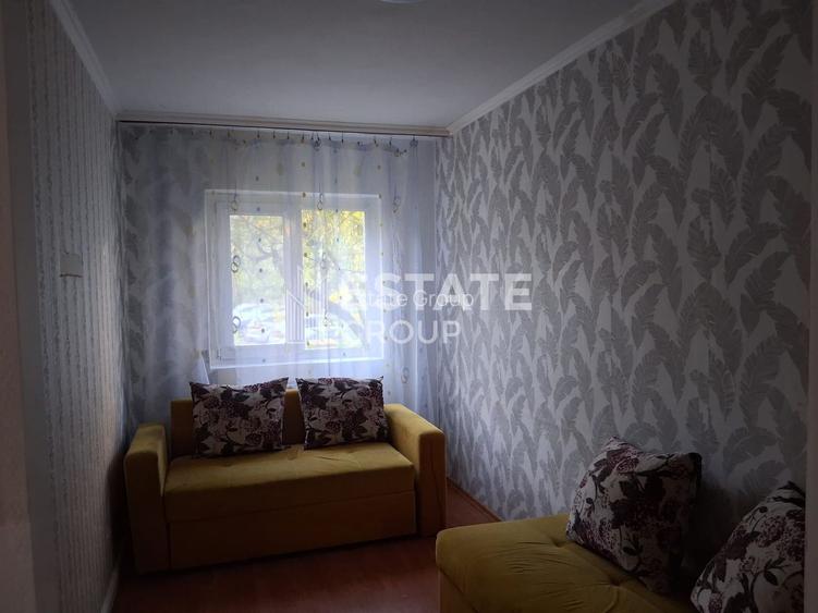 Apartament 3 camere, decomandat, Lipovei