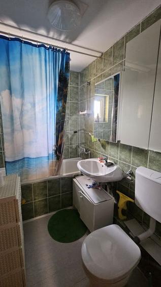 Apartament 3 camere în zona INTRE LACURI