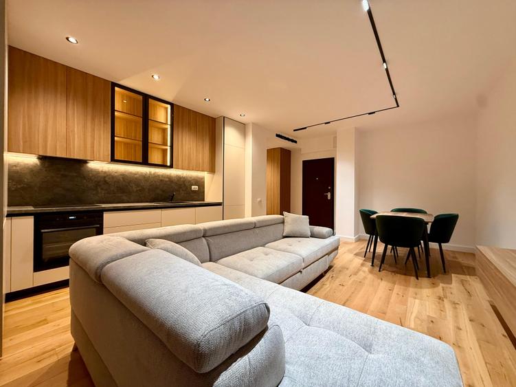 Apartament 3 camere de închiriat | Parcare subterana | Lebada Lake Residence