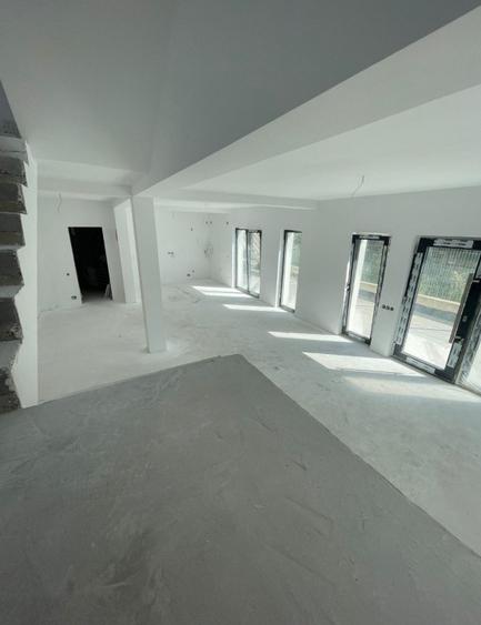 Casa tip duplex, Dambul Rotund, cu view superb