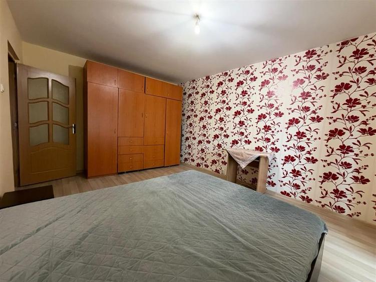 Inchiriere Apartament cu 2 camere Decomandat Frumoasa