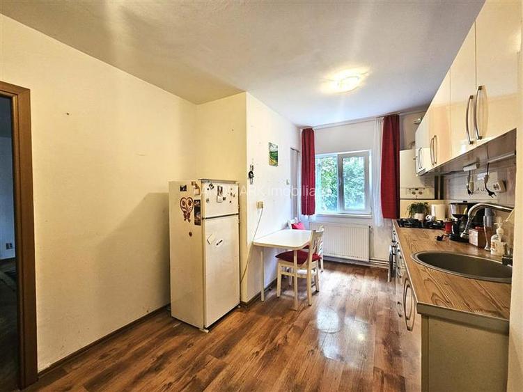 Apartament 2 camere de vanzare in zona Dambovita - 4