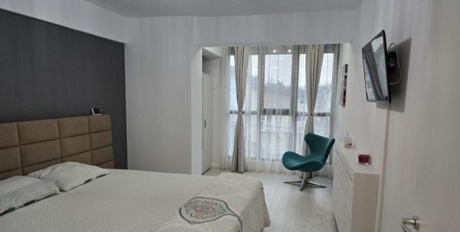 Închiriere Apartament 2 camere în Baneasa, SEMIDECOMANDAT, CENTRALA PROPRIE