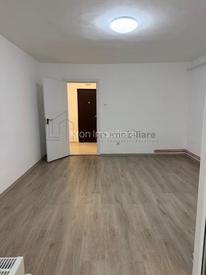 Garsoniera renovata complet | ASTRA | 64.000 EUR-negociabil - 2