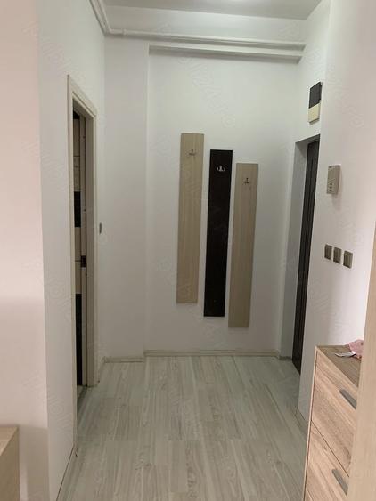 De inchiriat apartament cu o camera Centru, 280 euro