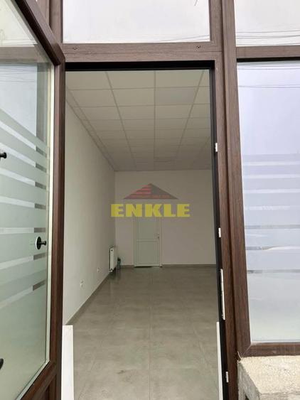 De inchiriat Spatiu Comercial, zona Luceafarul