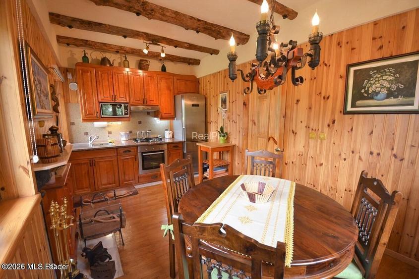 Campulung - Leresti, casa de munte, teren 5503 mp - 6