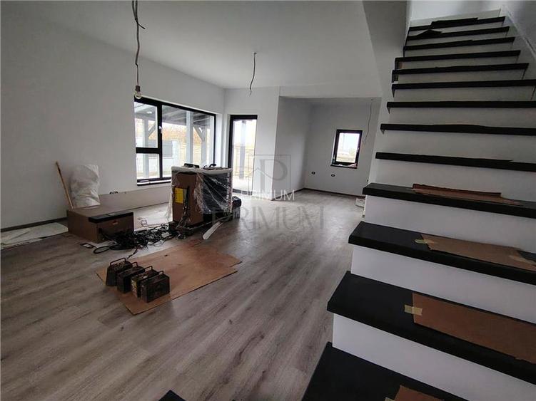 Comision 0 - Duplex modern - despartit prin baie - 2 fronturi stradale - pompa c - 3