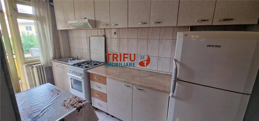 Apartament 3 camere de vanzare zona Centru