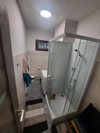 Apartament cu 2 camere, etaj 2/4, zona Podu Ros