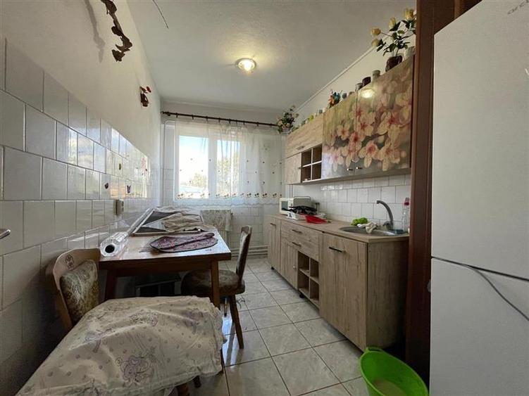 Apartament cu 4 camere de vanzare zona Vest -Tulcea
