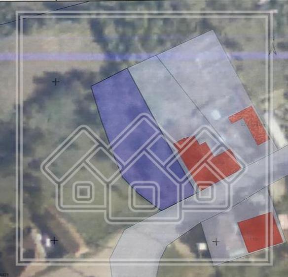 Teren in mijlocul satului Vale - pretrabil casa - utilitati la poarta