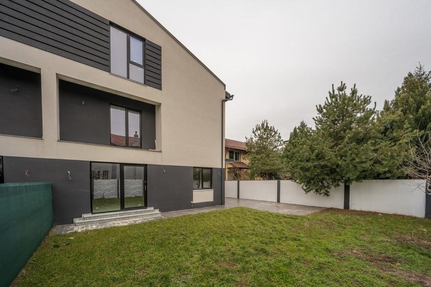 Casa se preda finisata - 4 bai -3 dormitoare - curte - parcare - metrou Păcii
