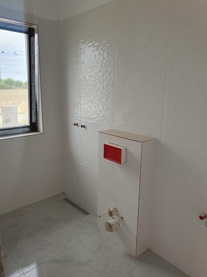 Casa Individuala | 4 camere 3 dormitoare 2 Bai | Asfalt | Remetea-Mare