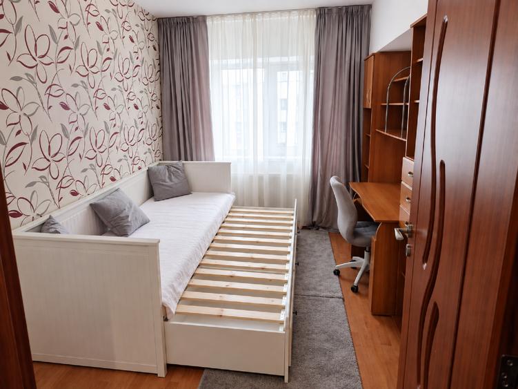 Vanzare apartament 3 camere, metrou Lujerului, renovat si reabilitat recent