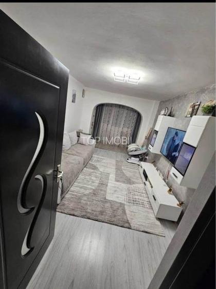 Etaj 3, apartament 3 camere Mircea cel Batran - 8