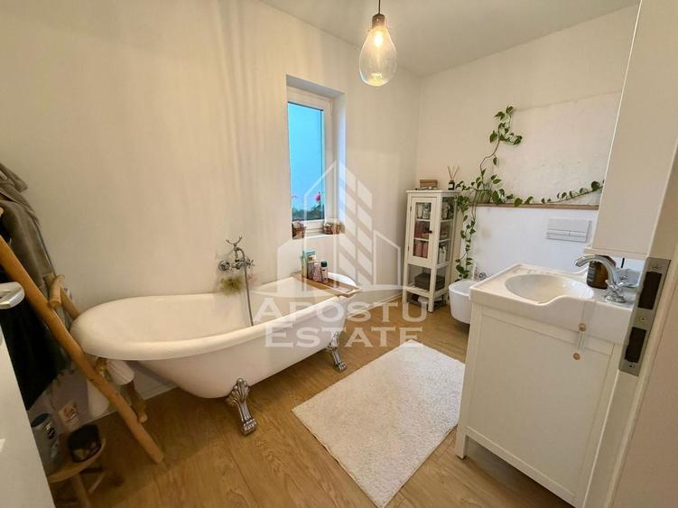 Duplex cu 4 camere,de vanzare, 2 bai, garaj, Giroc