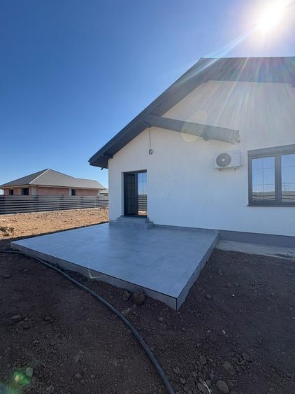 Casa 99 mp utili + 460 mp teren - Balotesti Saftica finisaje premium