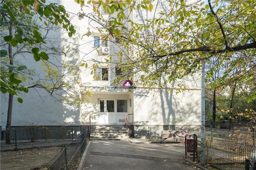 Garsoniera moderna de inchiriat – zona Alba Iulia, Sector 3