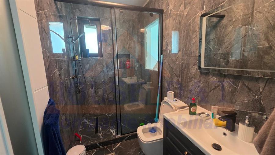 Vila Butimanu, locatie excelenta pentru locuit permanent sau casa vacant