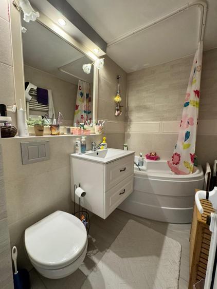 Oportunitate! 3 camere decomandate, 64 mp utili, 2 băi, boxă subsol, pret nou