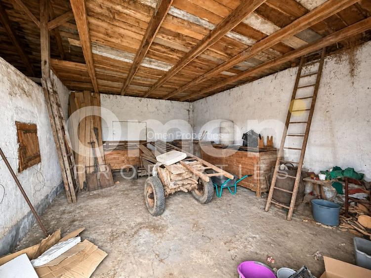 Casă cu teren 4.200 mp | Anexe multiple | Ideală pentru 2 familii | Letca, Sălaj