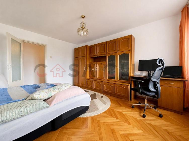 2 camere decomandate, etaj intermediar, Între Lacuri - 3