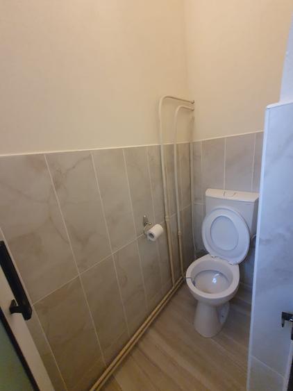 Spatiu cu vitrine – zona Unirii