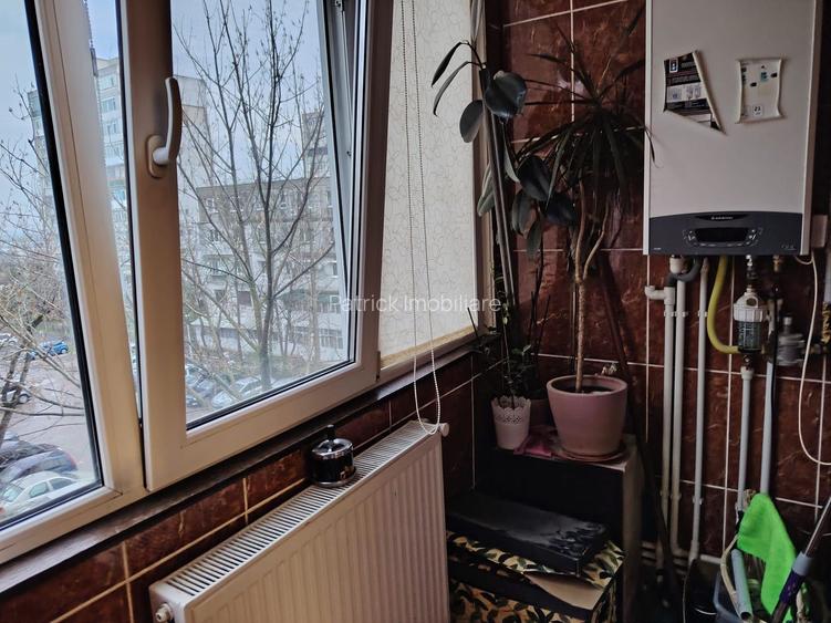 Inchiriez apartament 2 camere Micro21.