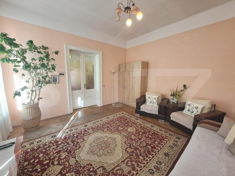 Apartament de vanzare, 6 camere, 182 mp, gradina comuna, Centrul Istoric Brasov
