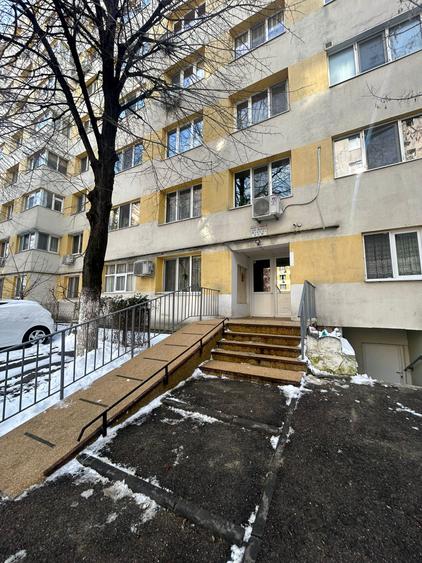 Diham 3 Camere Decomandat Instalatii Schimbate Parter 13 Min Metrou Negociabil